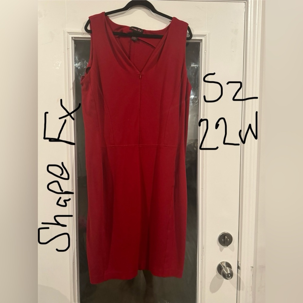 Plus size red sleeveless dress